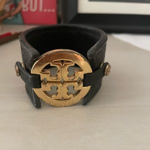 Tory Burch bracelet - used condition. Shows wear throughout- priced accordingly.